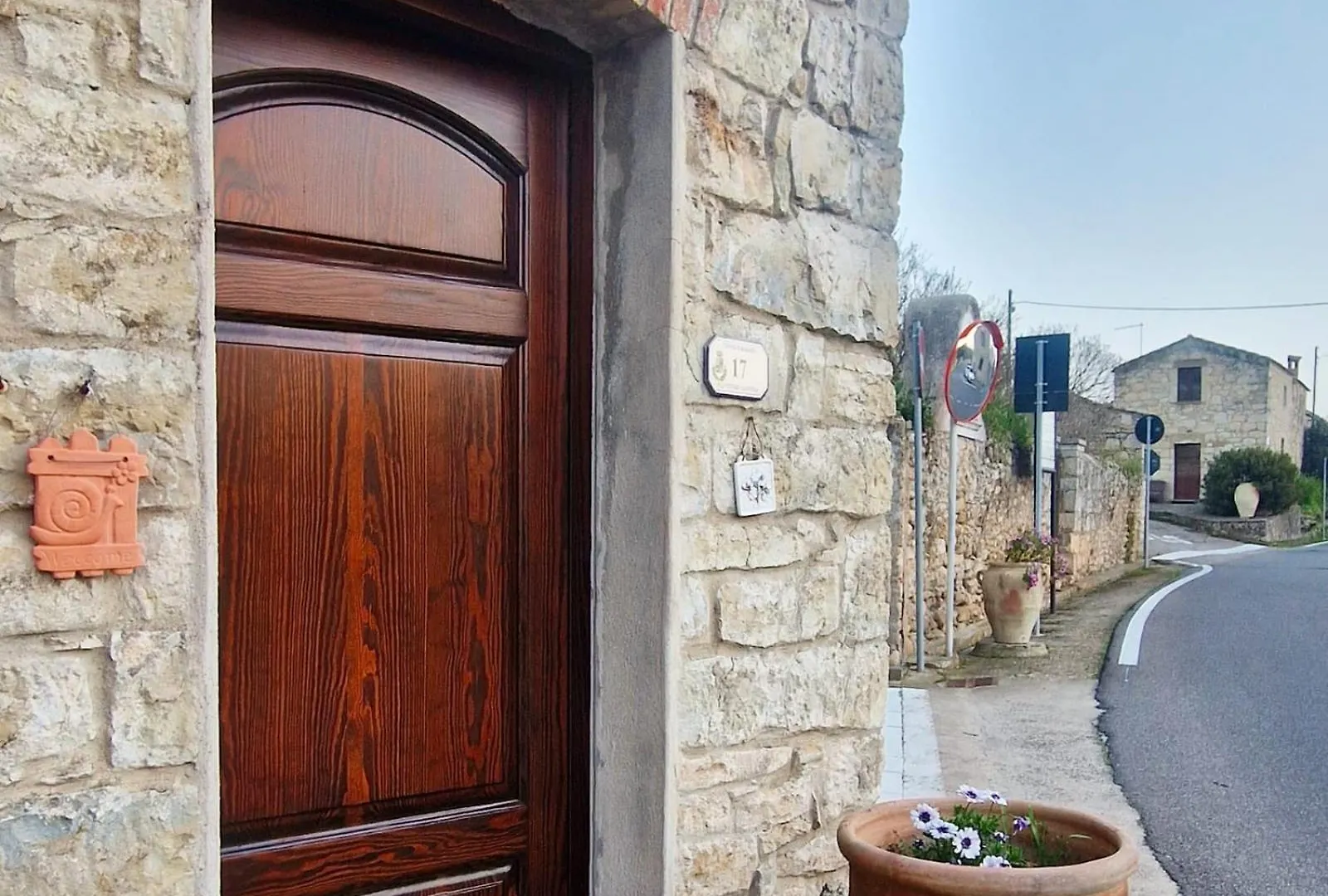 Appartement Domus de Jara à Baradili Italie
